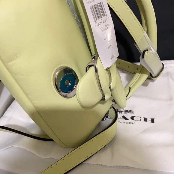 Coach Tabby shoulder bag 18 in Pale lime pillow leather - Picture 8 of 15